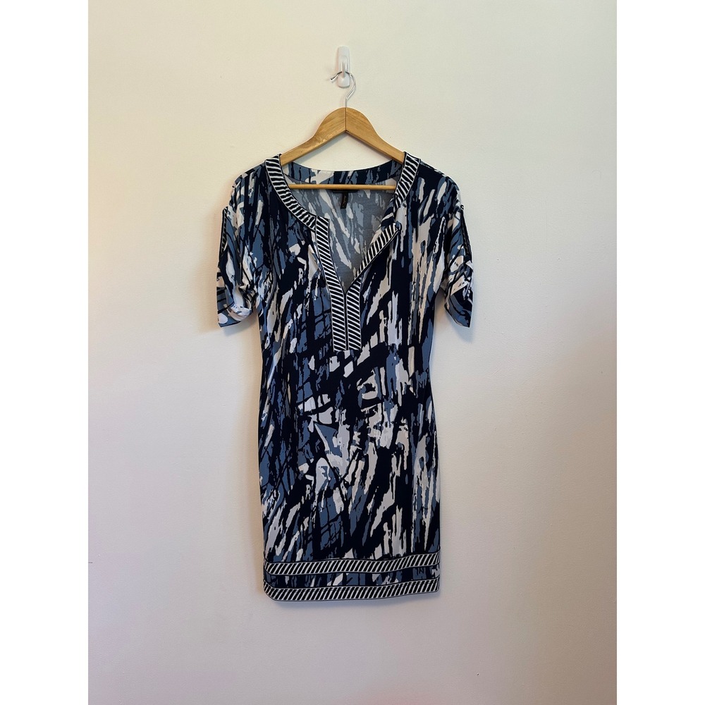 BCBGMAXAZRIA Blue and White‎ Abstract Print Split Neck Shift Dress | Size Small